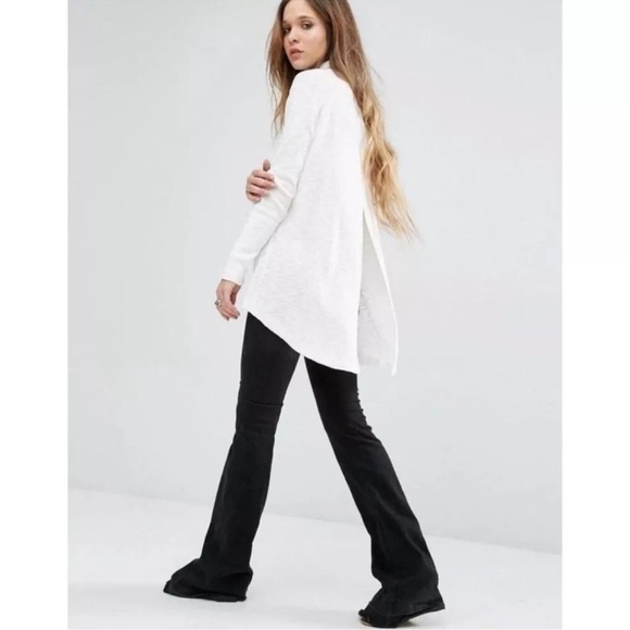 Free People |We The Free Women’s Medium White Split Back Cowl Neck Tunic - Picture 3 of 16